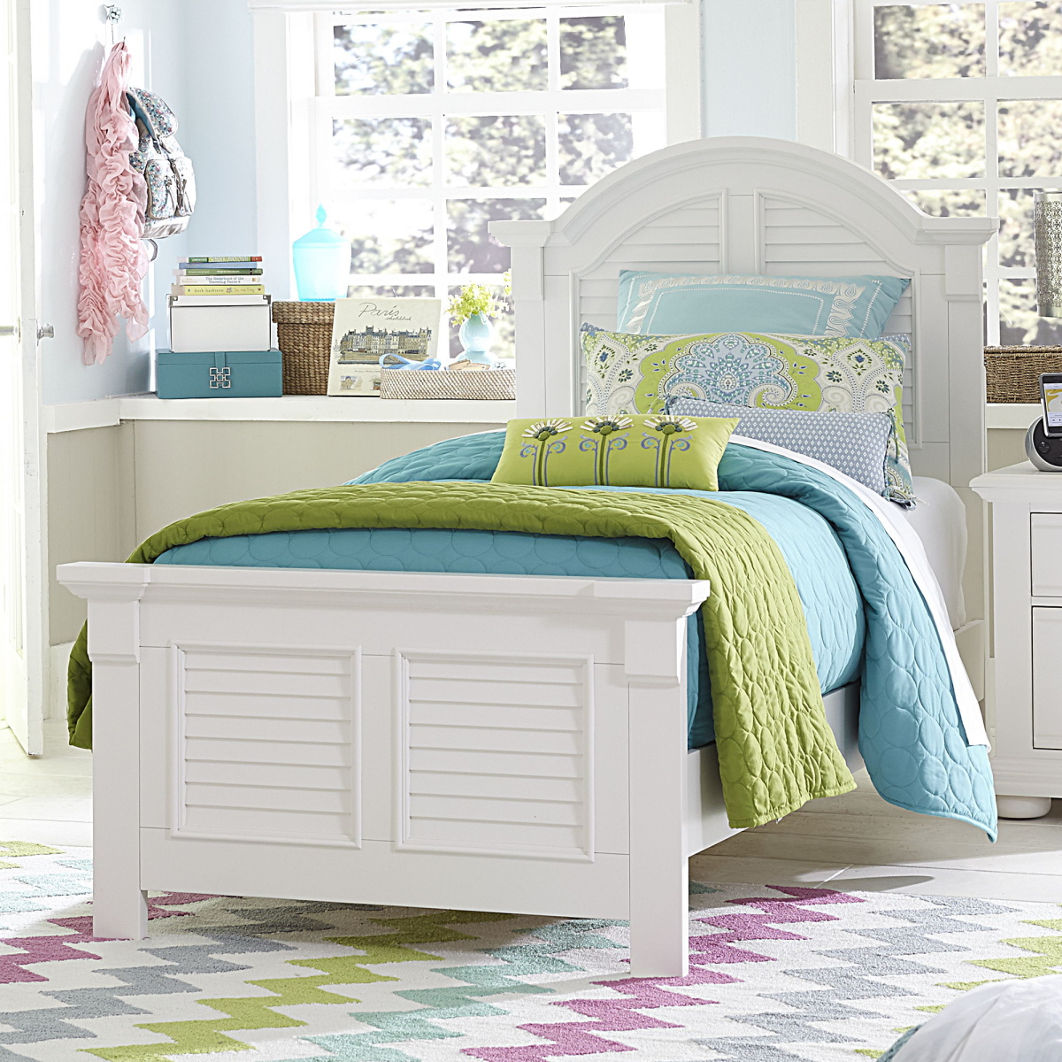 1b9a837a2f9adaaa334ed7a04857e98b Summer House - Full Panel Bed - White - Image 1