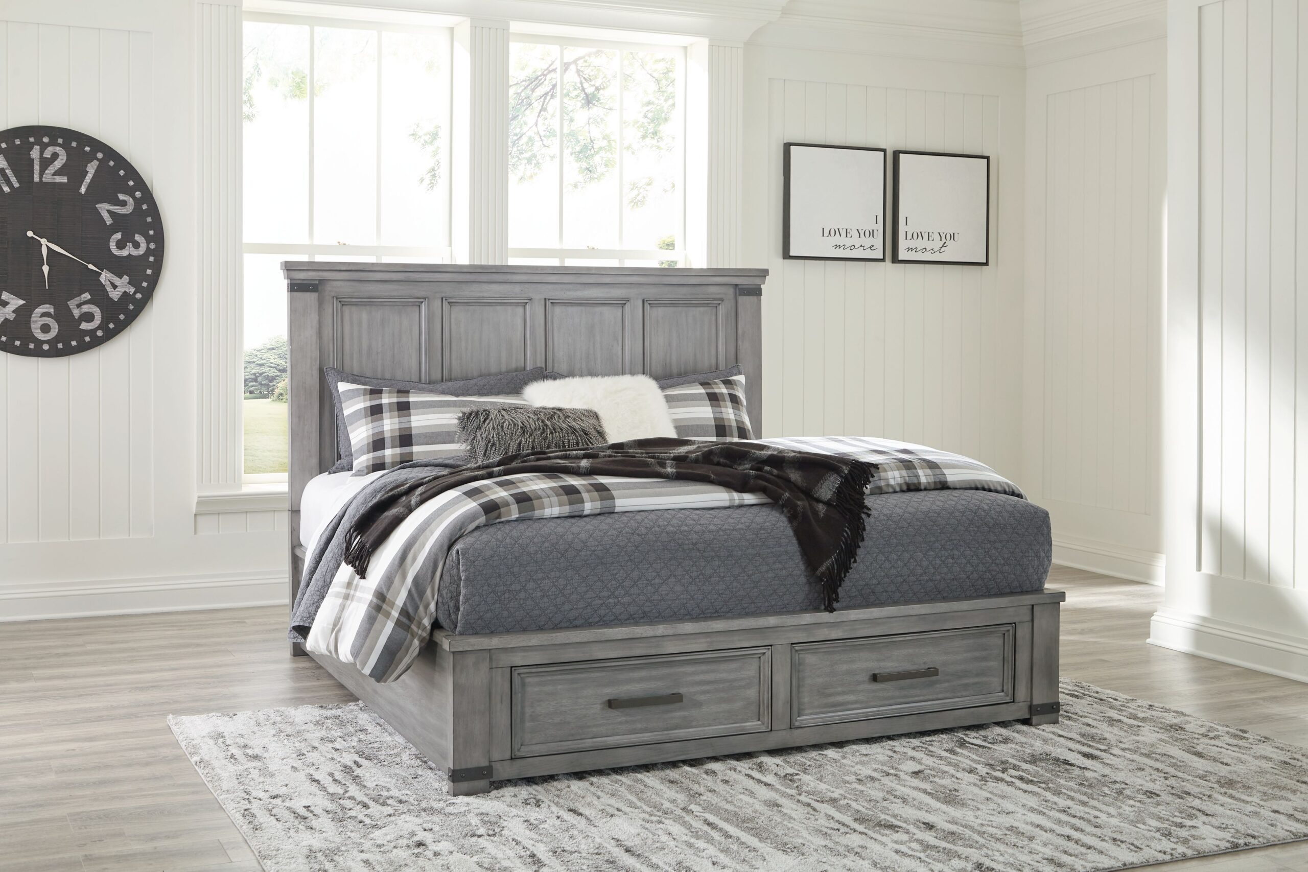 Russelyn - Gray - Queen Storage Bed – Barron's Home Furnishings ...