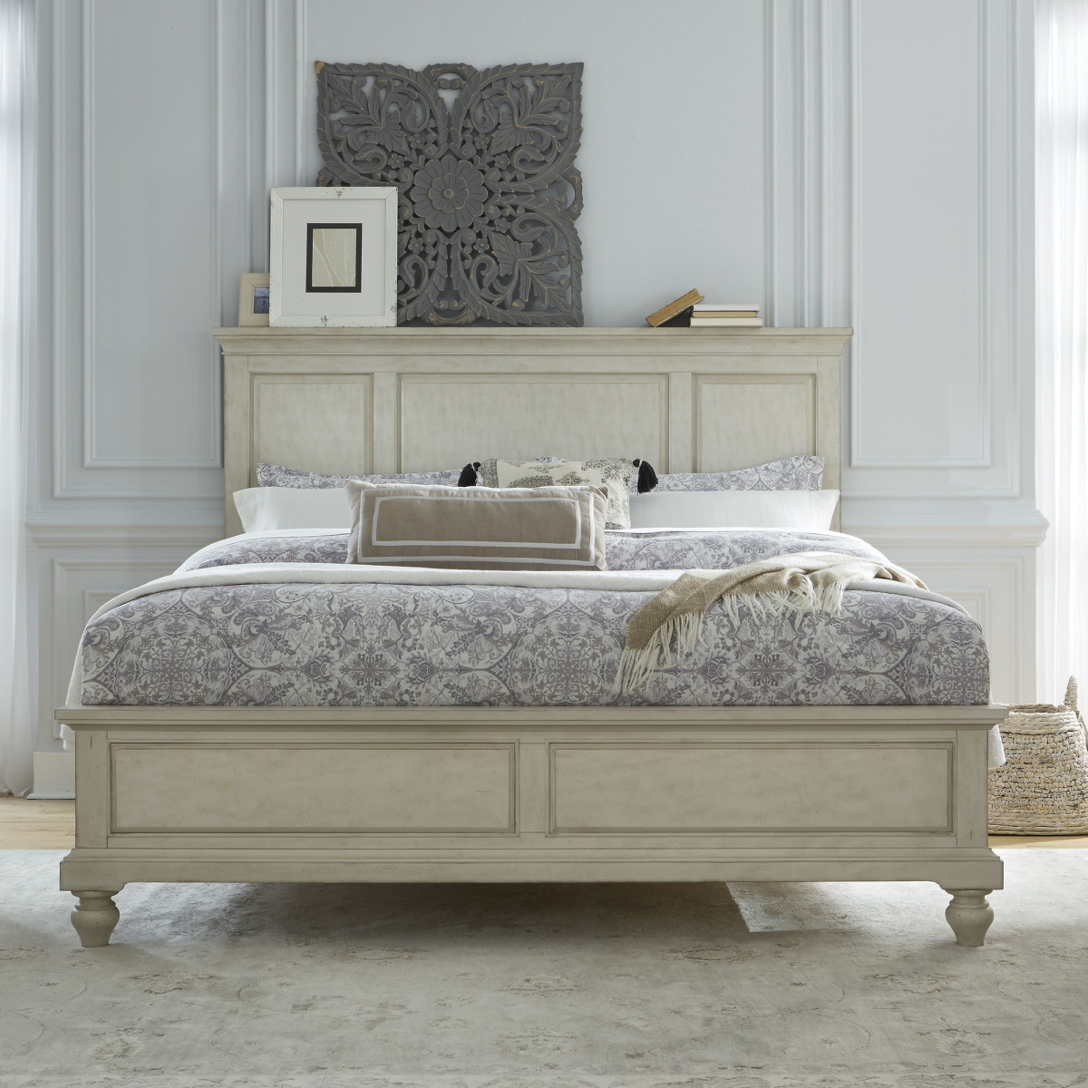 ad1e61326a0fb941c9e3bd9906196ce9 High Country - King Panel Bed - White - Image 1