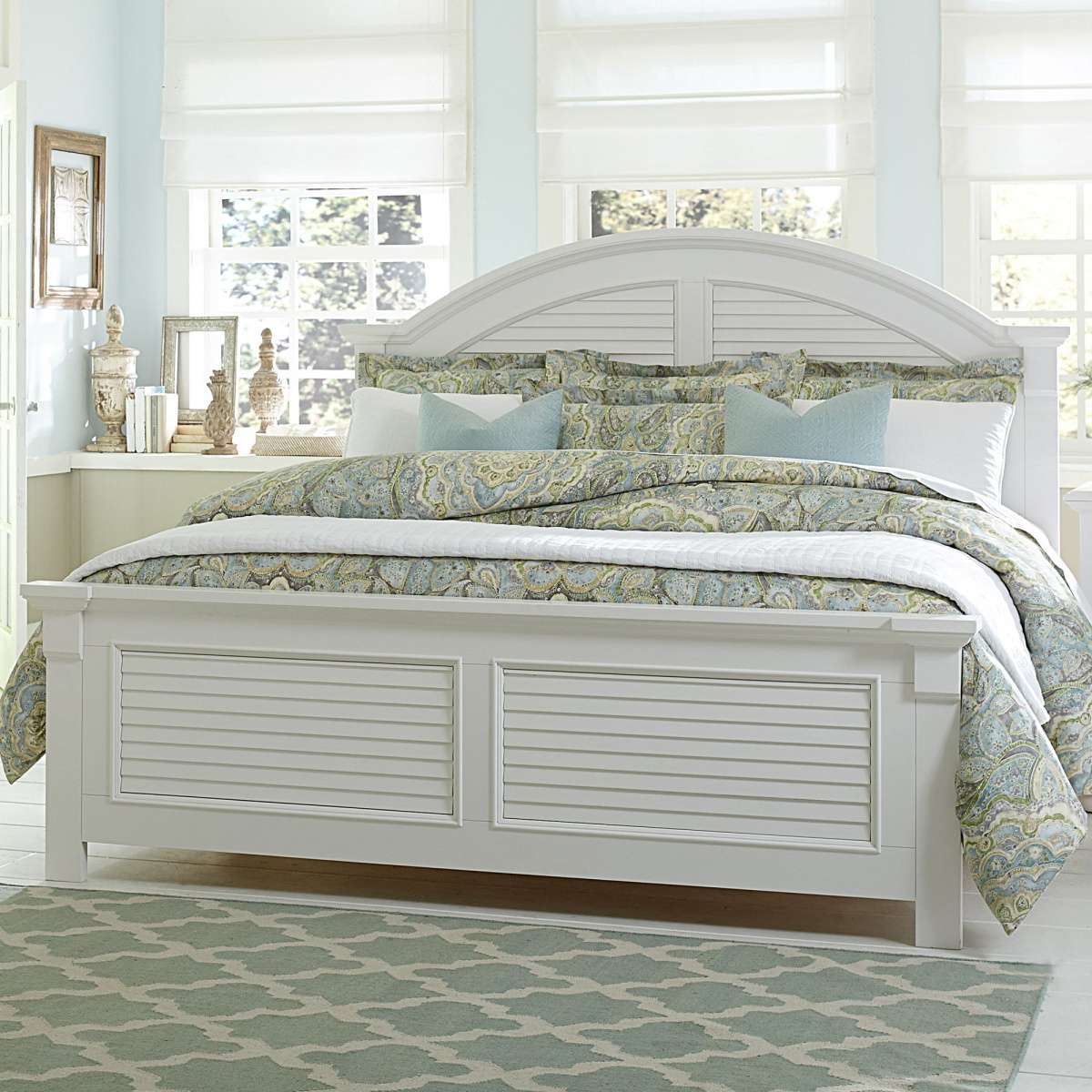 e6ae87b018099193c92c9bfce3578e54 Summer House - Queen Panel Bed - White - Image 1