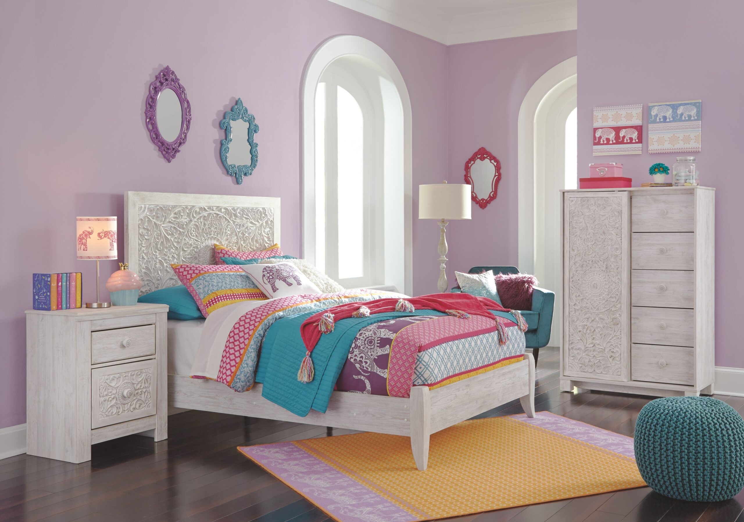 Paxberry - 4 Pc. - Full Panel Bed, Dressing Chest, Nightstand - Whitewash