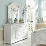 Summer House - 4 Piece Bedroom Set (King Poster Bed, Dresser & Mirror, Chest) - White - Image 2