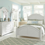 Summer House - 4 Piece Bedroom Set (King Poster Bed, Dresser & Mirror, Nightstand) - White