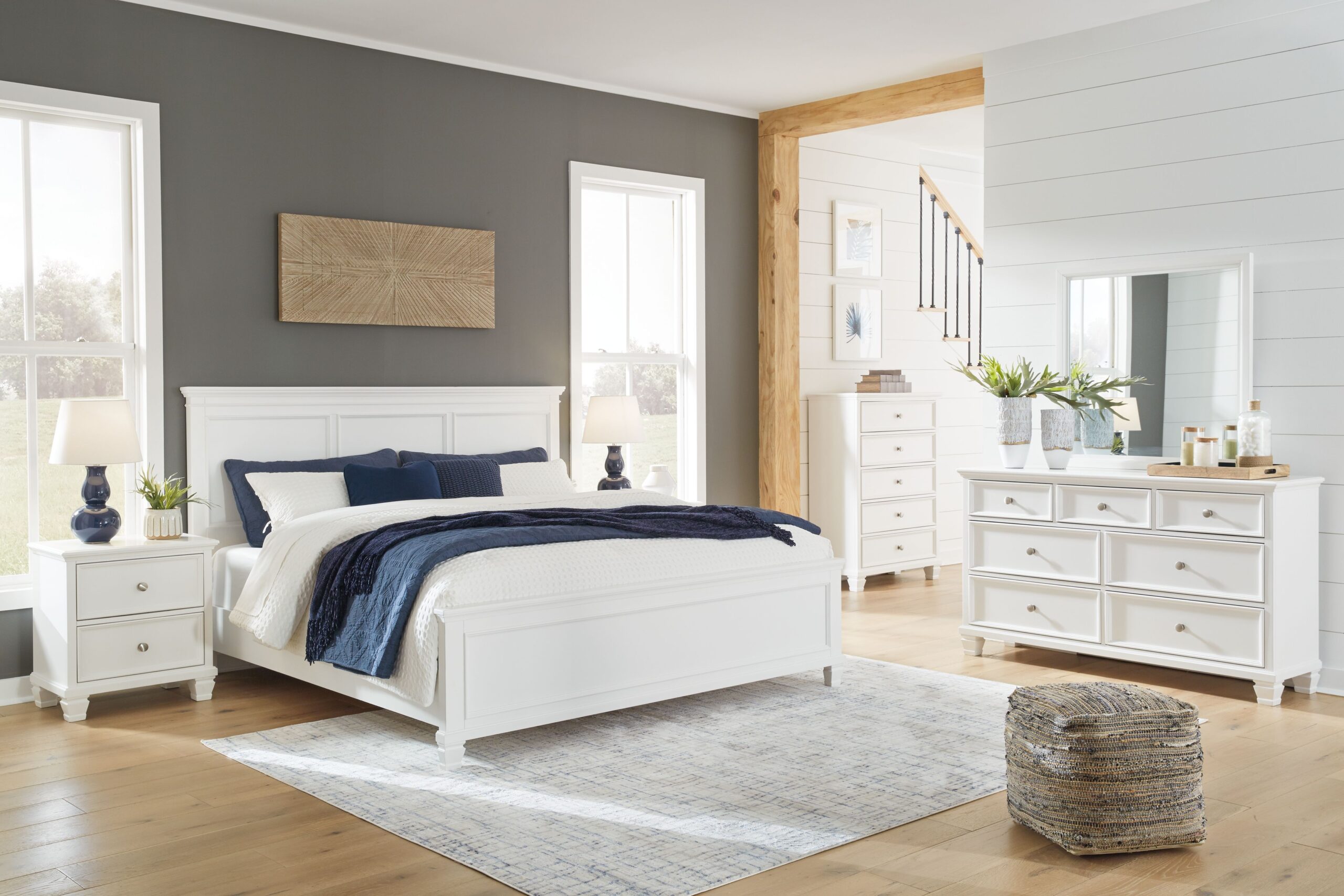 Fortman - 6 Pc. - Dresser, Mirror, Chest, California King Panel Bed - White