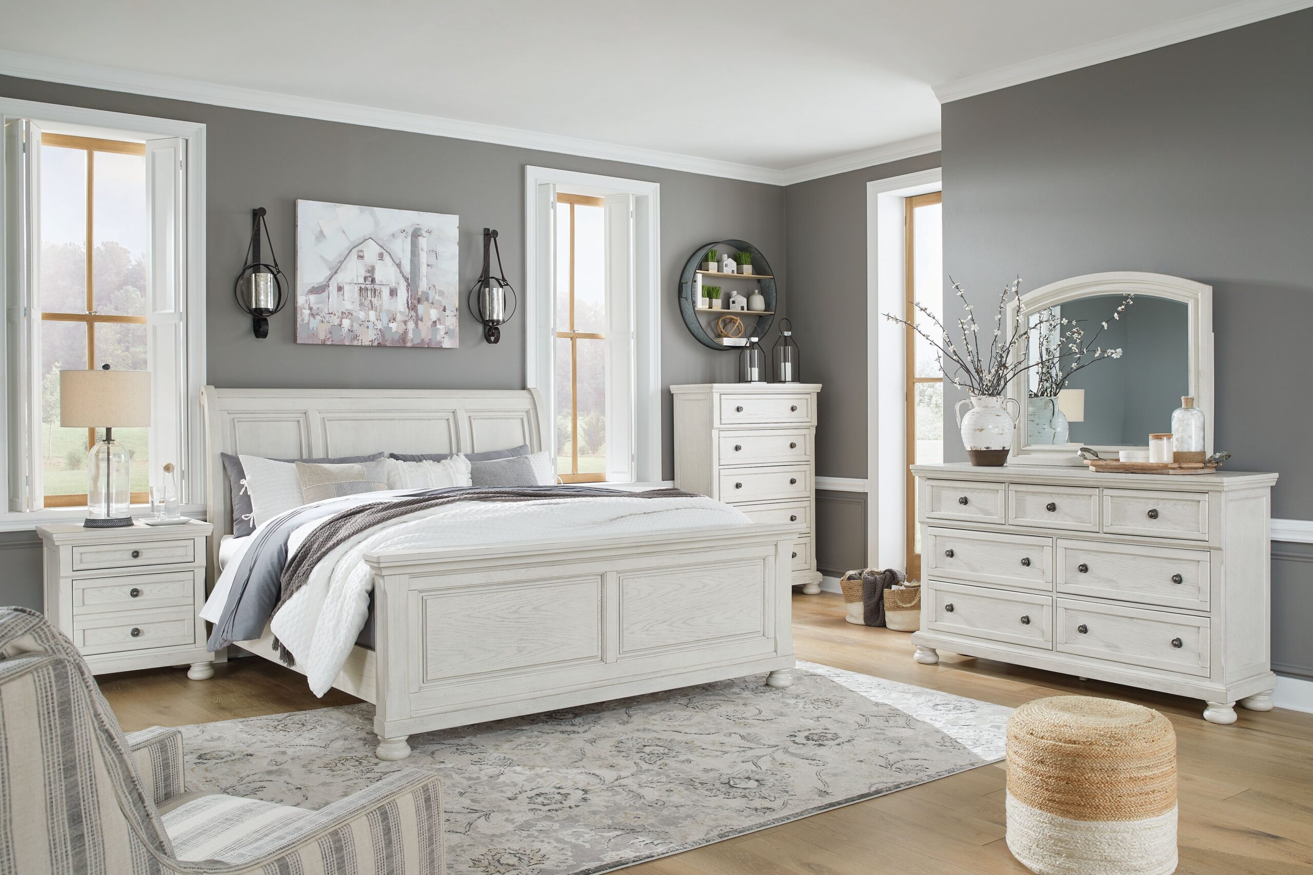 Robbinsdale - 6 Pc. - Dresser, Mirror, Chest, Queen Sleigh Bed - Antique White