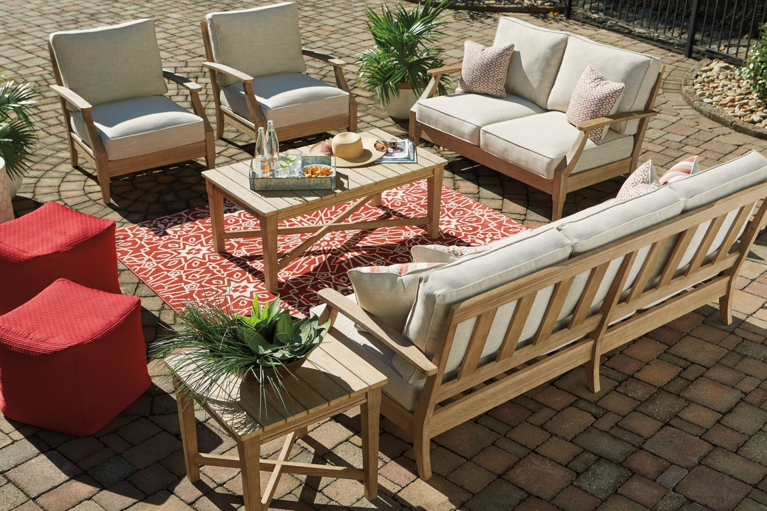 Clare View - 4 Pc. - Lounge Set - Beige