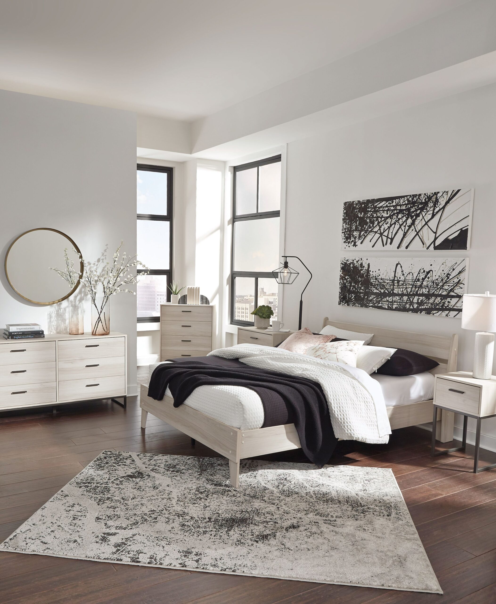 Socalle - 5 Pc. - Dresser, Queen Panel Platform Bed, 2 Nightstands - Natural
